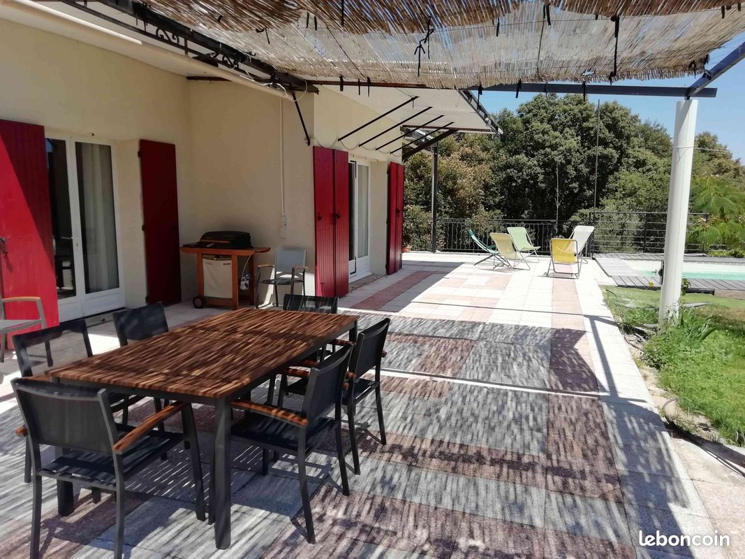 Villa piscine 4 chambres sur grand terrain (image 2)
