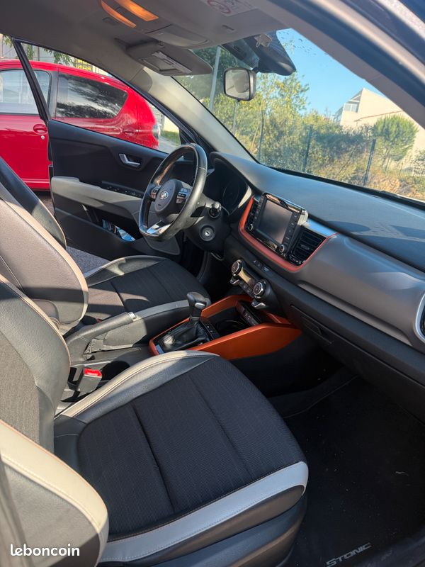 Kia stonic (image 3)