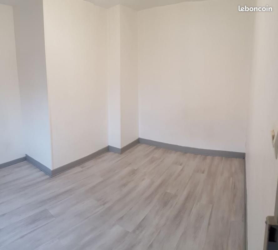 Appartement 1 pièce 24 m² · à Saint-Dizier · 24 m² · 330 €