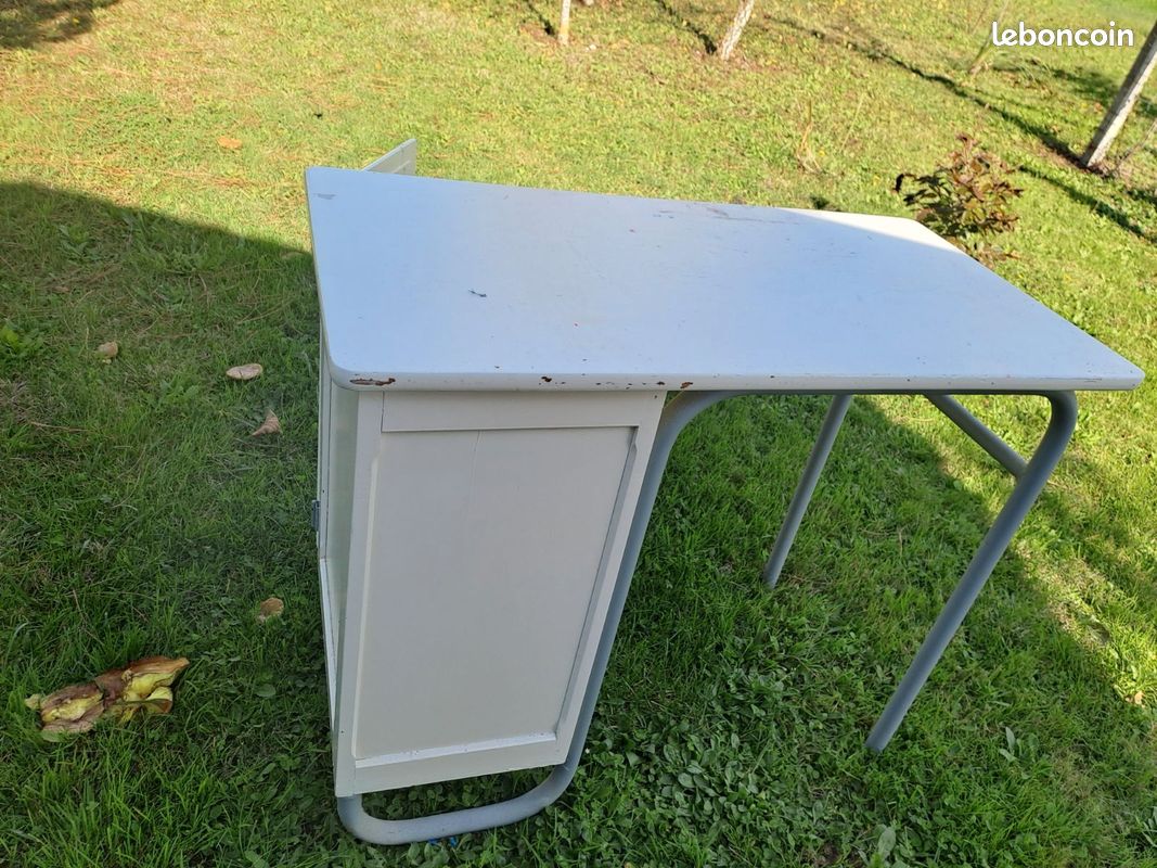 Bureau à restaurer (image 1)