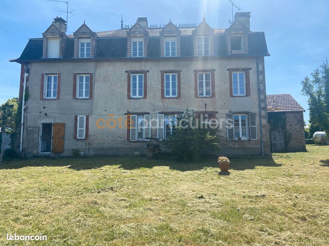 Immeuble 9 pièces 387 m² · à Felletin · 387 m² · 245 000 €