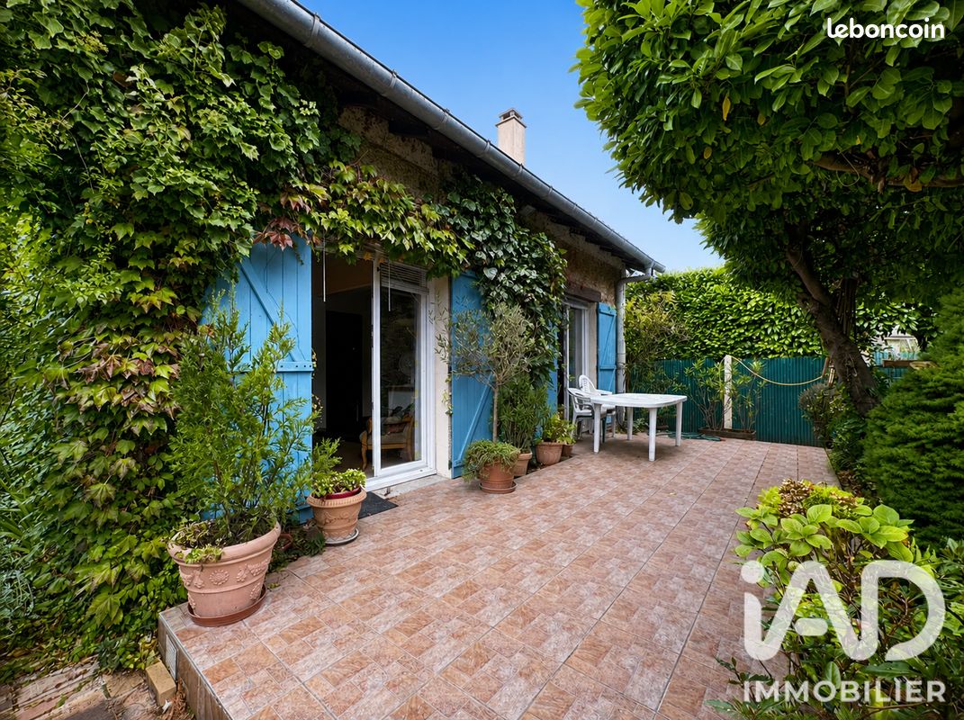 Maison 6 pièces 130 m² · à Le Mesnil-le-Roi · 130 m² · 790 000 €