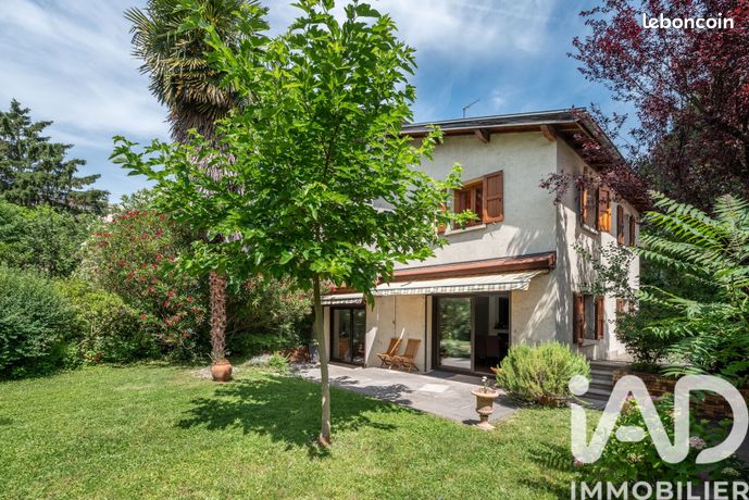 Maison familiale 5 pièces 165 m² — 1