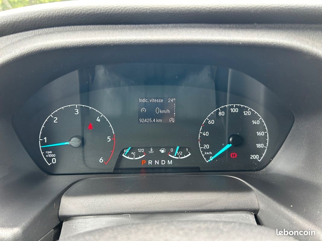 Ford tourneo custom combi 290 2.0 tdci 170 l1h1 bva start-stop - 8 places (image 10)