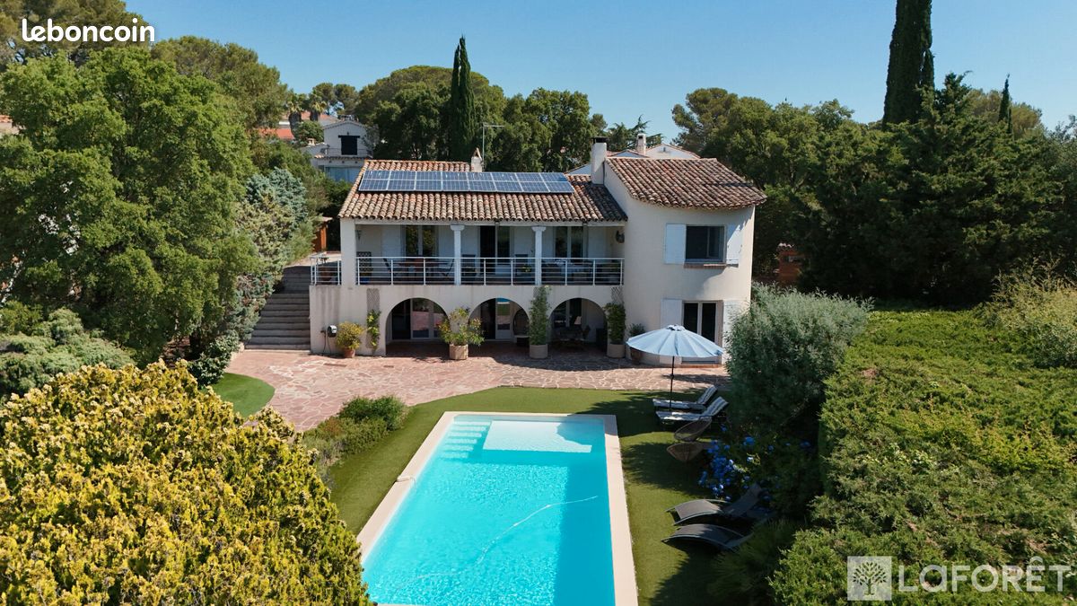 Maison 7 pièces 210 m² · à Saint-Raphaël · 210 m² · 1 099 000 €