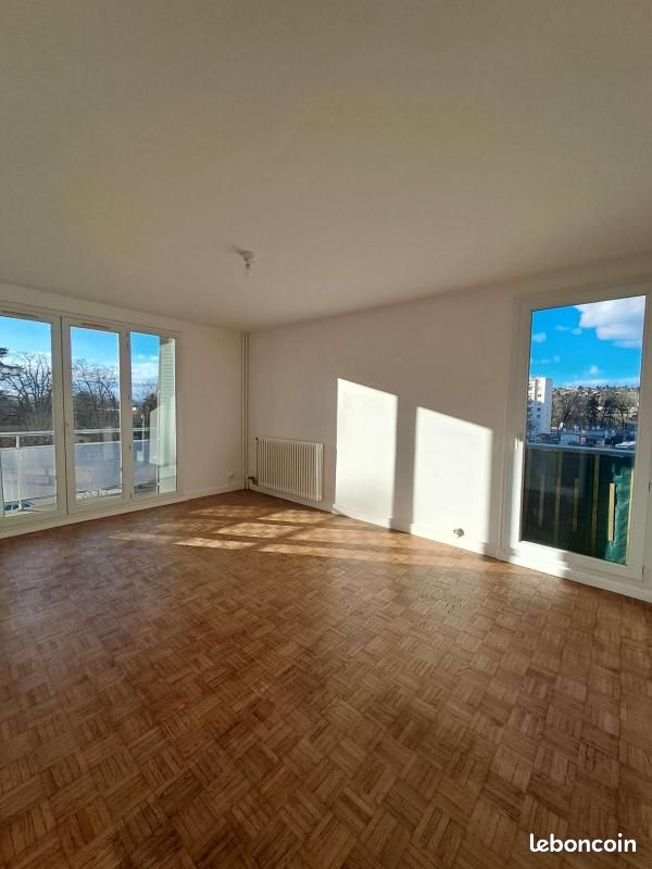 Appartement a louer bourgoin-jallieu - 4 pièce(s) - 74 m2 - Surfyn