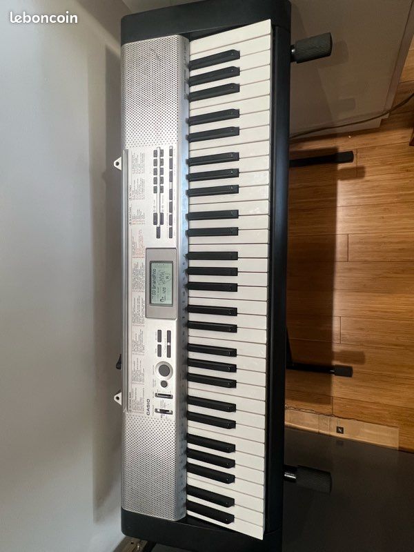 Piano électronique casio lk130 (image 1)