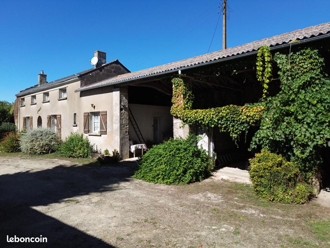 Maison 6 pièces 140 m² · à Doué-en-Anjou · 140 m² · 200 000 €