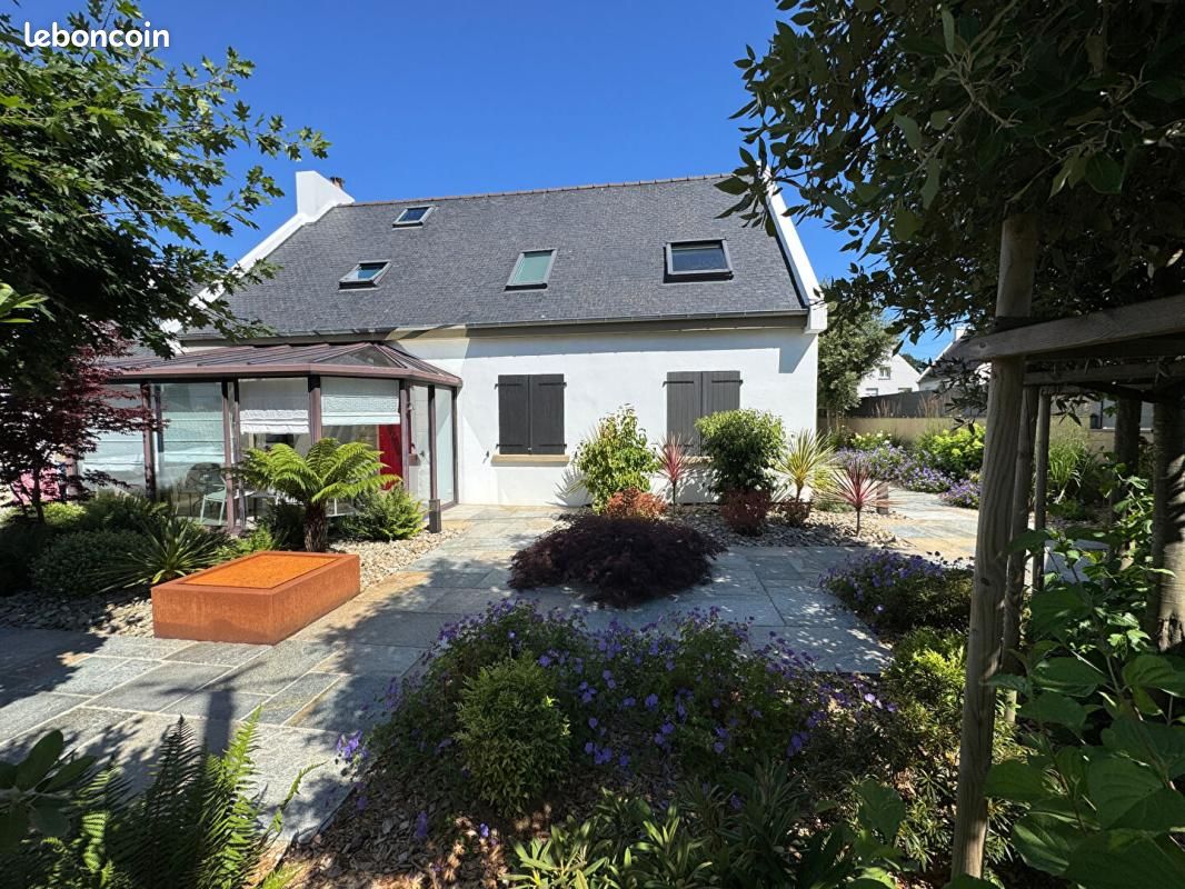 Maison 6 pièces 157 m² · à Landivisiau · 157 m² · 309 750 €