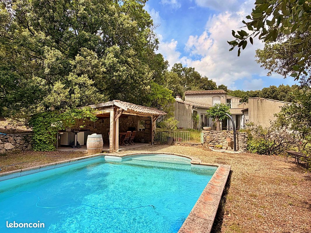 Maison 6 pièces 150 m² · à Saint-Montan · 150 m² · 286 000 €