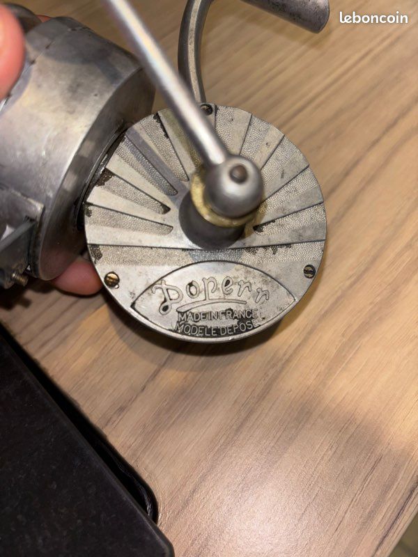 Ancien moulinet DOPERR • EUR 150,00 - FR