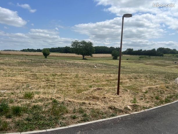 Terrain 696 m² Espiet