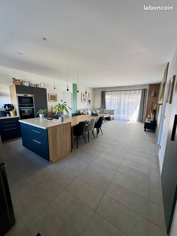 Maison 4 pièces 100 m² · à Neuville-de-Poitou · 100 m² · 310 000 €