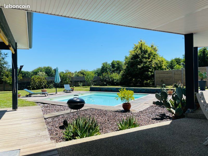 Maison 6 pièces 141 m² · à Saint-Geours-d'Auribat · 141 m² · 325 000 €