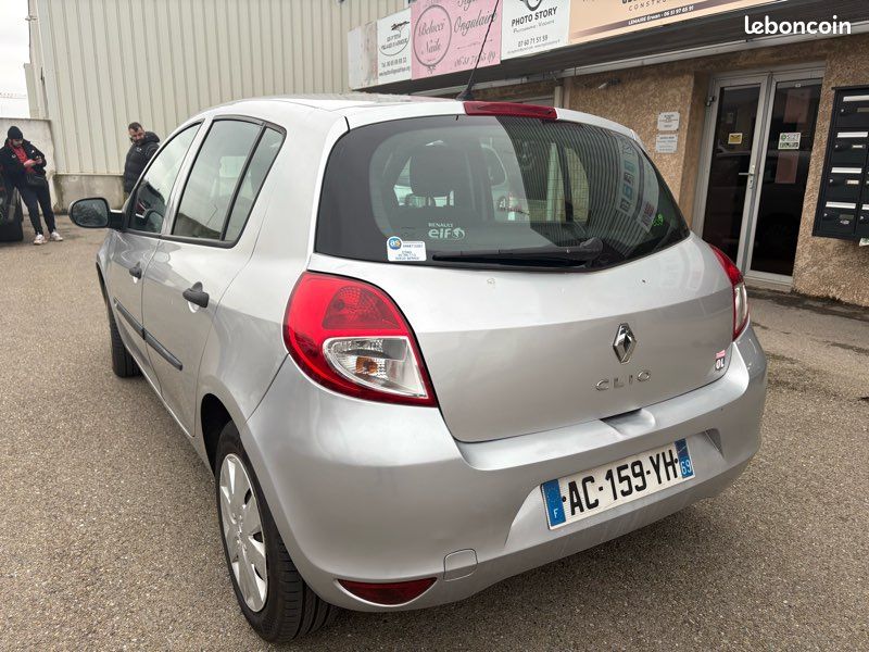 Clio III DCI 70 eco2 garantie (image 4)
