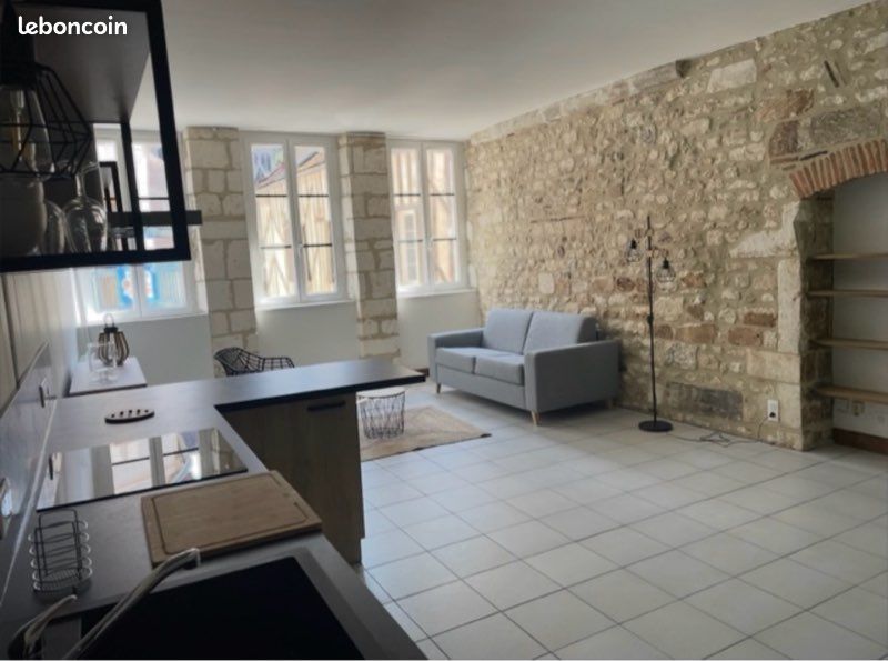Appartement 1 pièce 36 m² · à Auxerre · 36 m² · 570 €