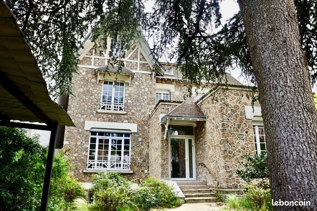 Maison 18 pièces 387 m² · à Colombes · 387 m² · 1 850 000 €