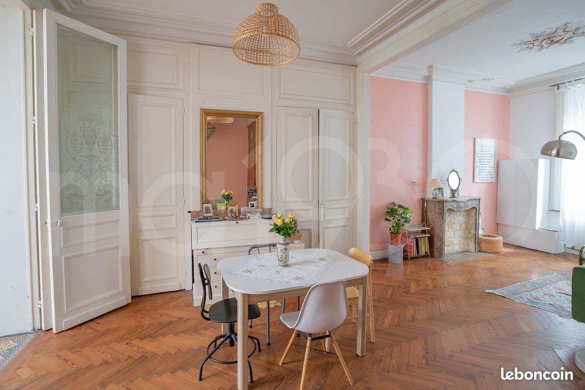 Maison 6 pièces 160 m² · à Roubaix · 160 m² · 240 000 €