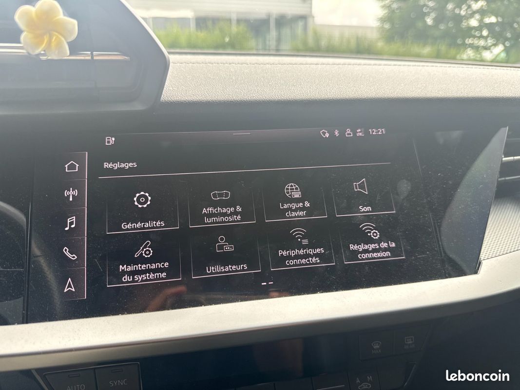 AUDI A3 SPORTBACK 40 TFSIe 204 Plug In Hybrid S tronic 6 S Line - Régulateur / Caméra de Recul / Révision OK / CT O (image 28)