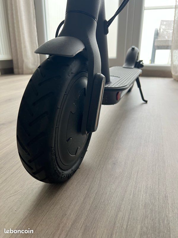 Trottinette électrique Xiaomi Essential (image 3)