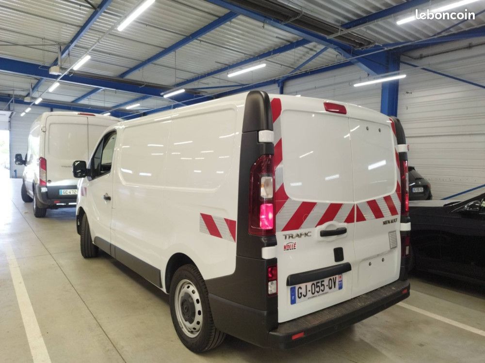 Renault TRAFIC III FG L1H1 2T8 2.0 BLUE DCI 130CH GRAND CONFORT (image 3)