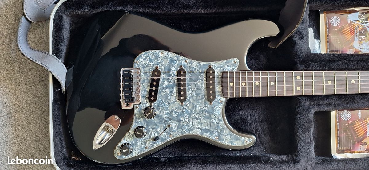Guitare Squier Stratocaster Nono (Krief) (image 2)