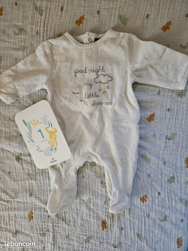 Pyjama 1 mois (image 1)
