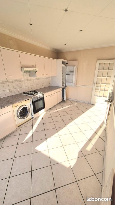 Appartement 5 pièces 103 m² · à Bron · 103 m² · 219 000 €