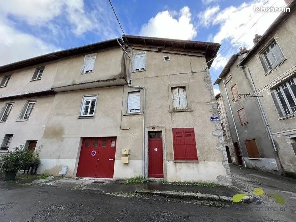 Maison 11 pièces 215 m² · à Saint-Léonard-de-Noblat · 215 m² · 249 000 €