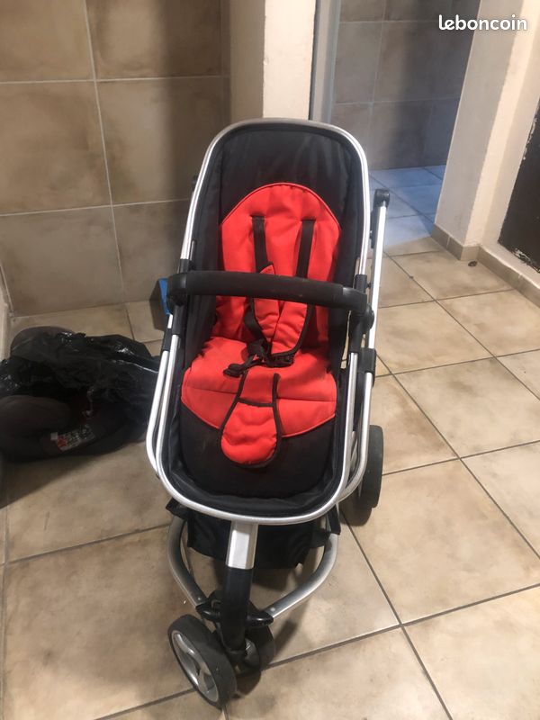 À vendre une poussette 3 roues très bonne état (image 2)