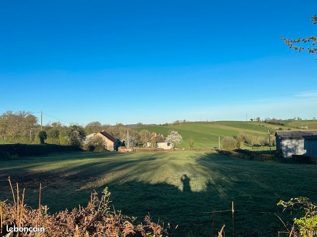 Terrain 3800m² · à Bussières · 15 000 €