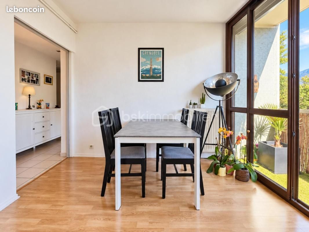 Appartement 4 pièces 80 m² · à Meylan · 80 m² · 235 000 €