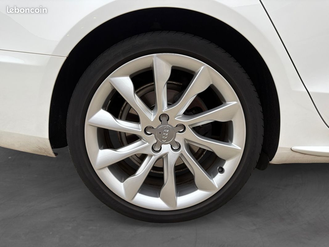 AUDI A5 (2) SPORTBACK 2.0 TDI 190 S LINE QUATTRO S TRONIC 190Ch Garantie 12 mois TRÉS BON ÉTAT SUIVI AUDI (image 17)