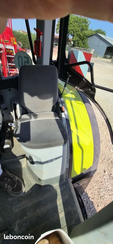 Claas Arion 650 CIS + (image 16)