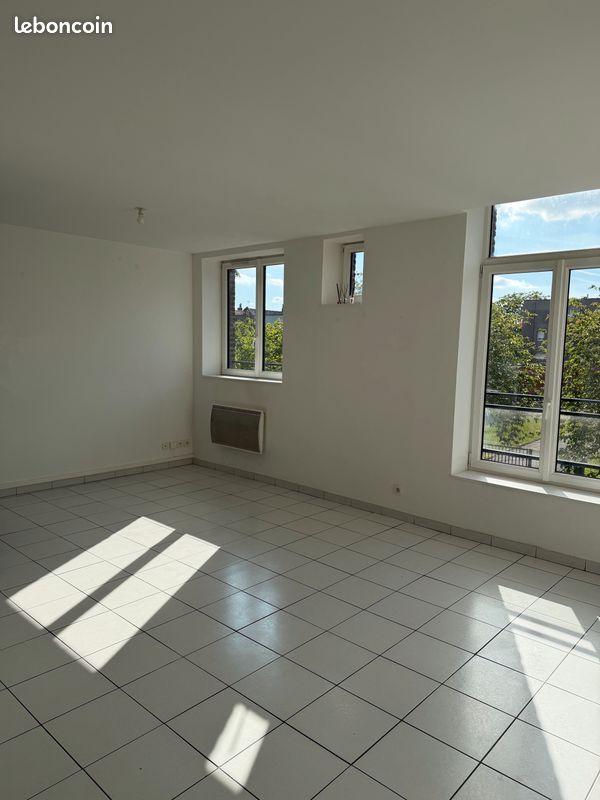 Parking 2 pièces 56 m² · à Tourcoing · 56 m² · 517 €