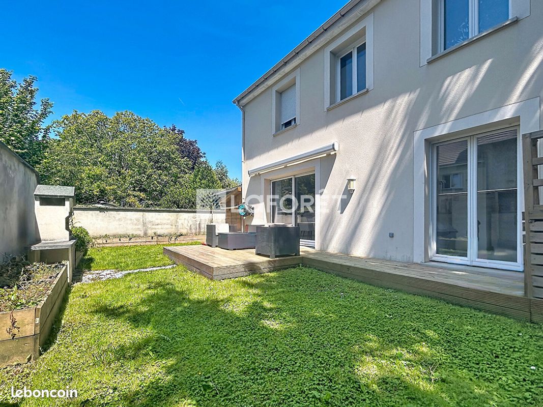 Maison 6 pièces 109 m² · à Sucy-en-Brie · 109 m² · 2 000 €
