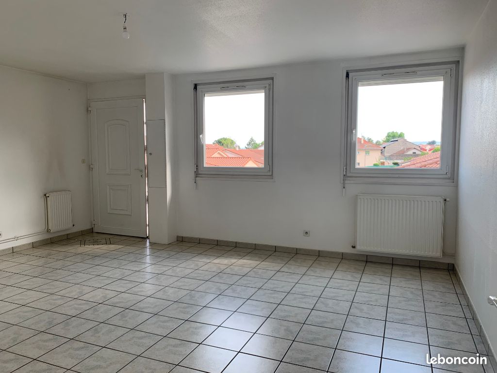 Appartement 3 pièces 66 m² · à Savigneux · 66 m² · 690 €/mois