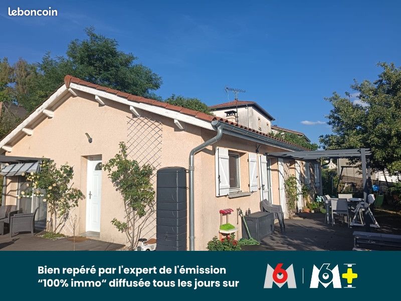 Maison 5 pièces 106 m² · à Villechenève · 106 m² · 290 000 €
