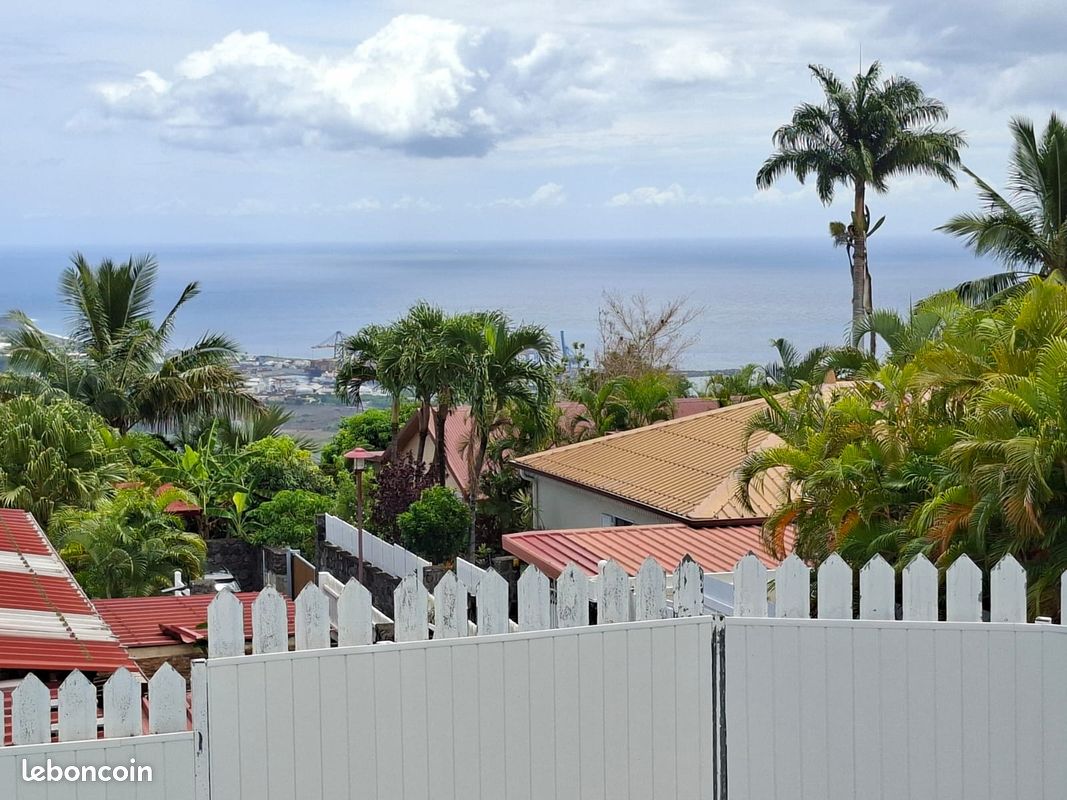 Maison 4 pièces 88 m² · à La Possession · 88 m² · 460 000 €