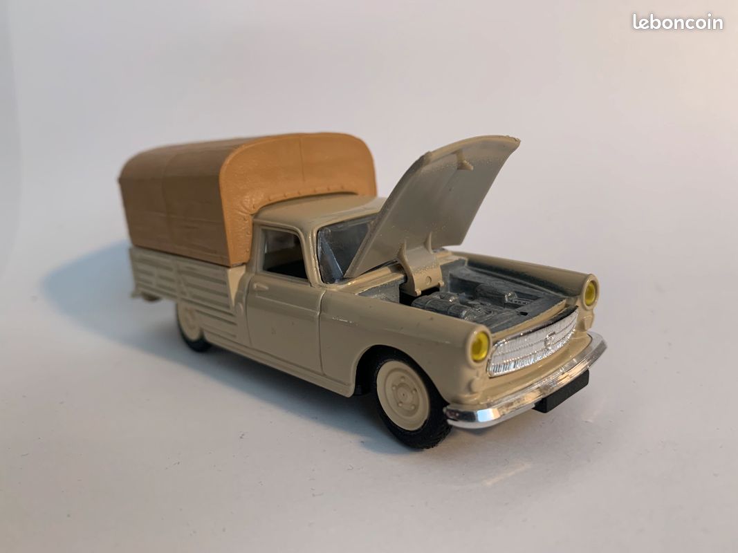Peugeot : la 402 Darlmat Coupé en jouet pour le bonheur des enfants