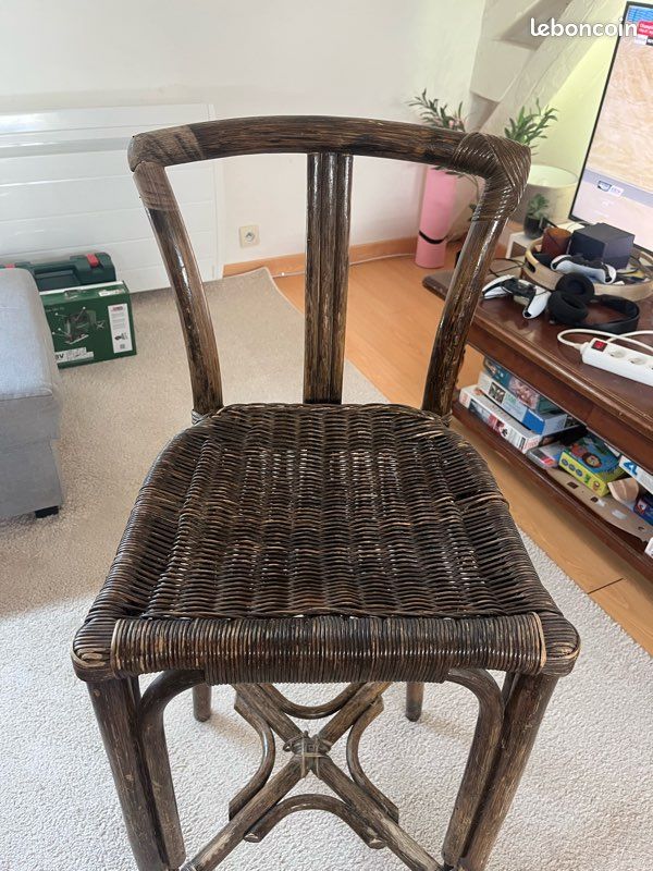 Chaise en bois (image 2)