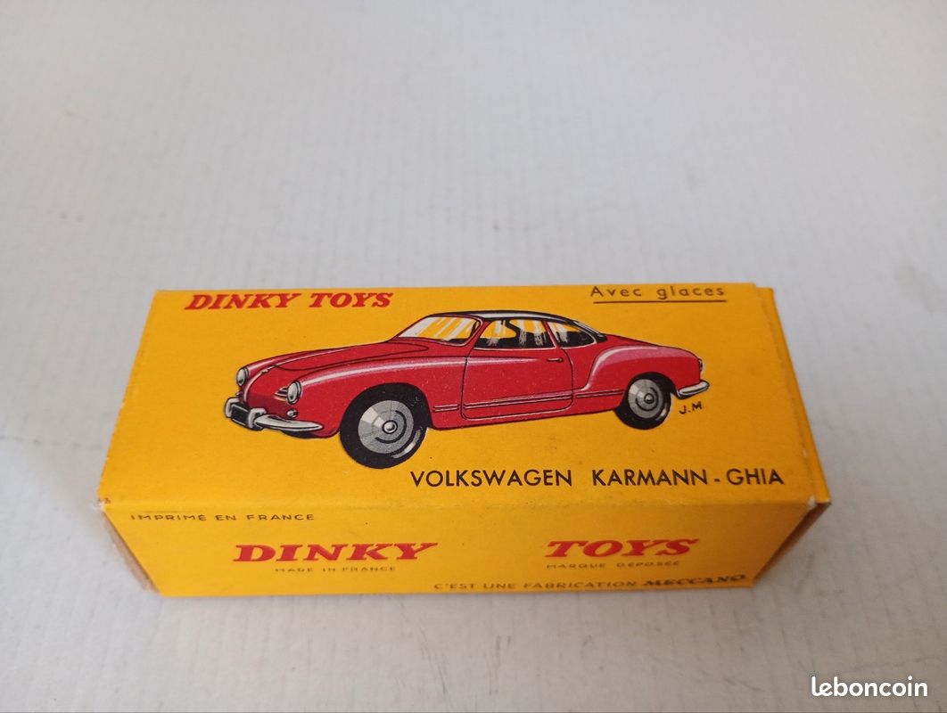 Dinky Toys France 530 VW Karmann Ghia - Version Rare Roues Concaves - Bon état