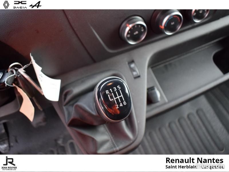 Renault Master Fg F3500 L2H2 2.3 Blue dCi 135ch Confort - 21490 HT (image 4)