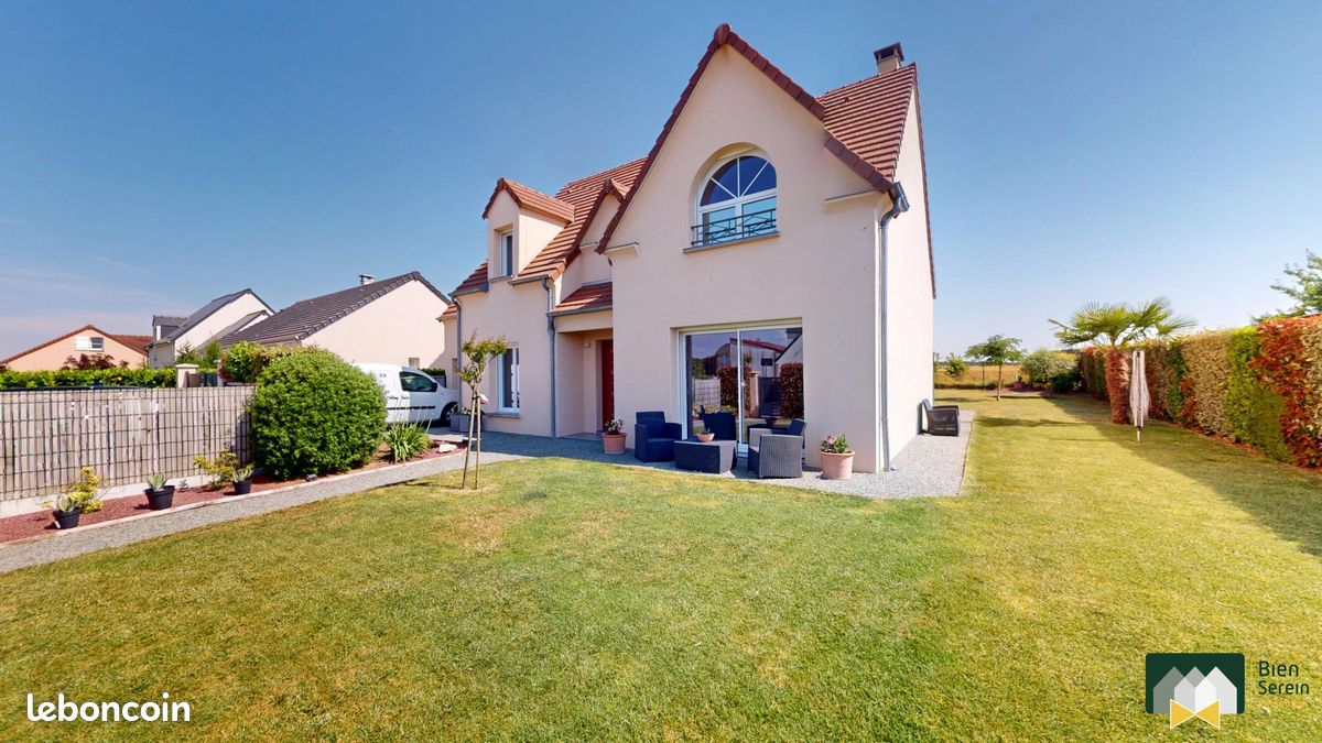 Maison 7 pièces 144 m² · à Briconville · 144 m² · 310 000 €