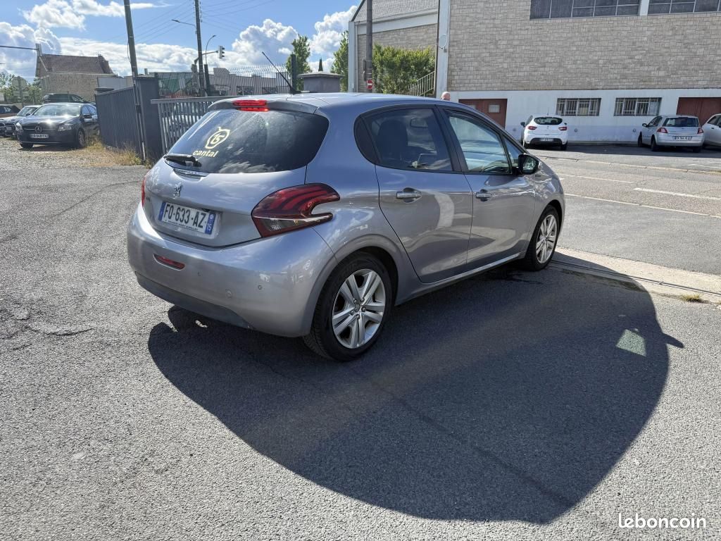 PEUGEOT 208 1.5 BlueHDi S&S - 100 Allure GPS + RADAR AR + CLIM (image 5)