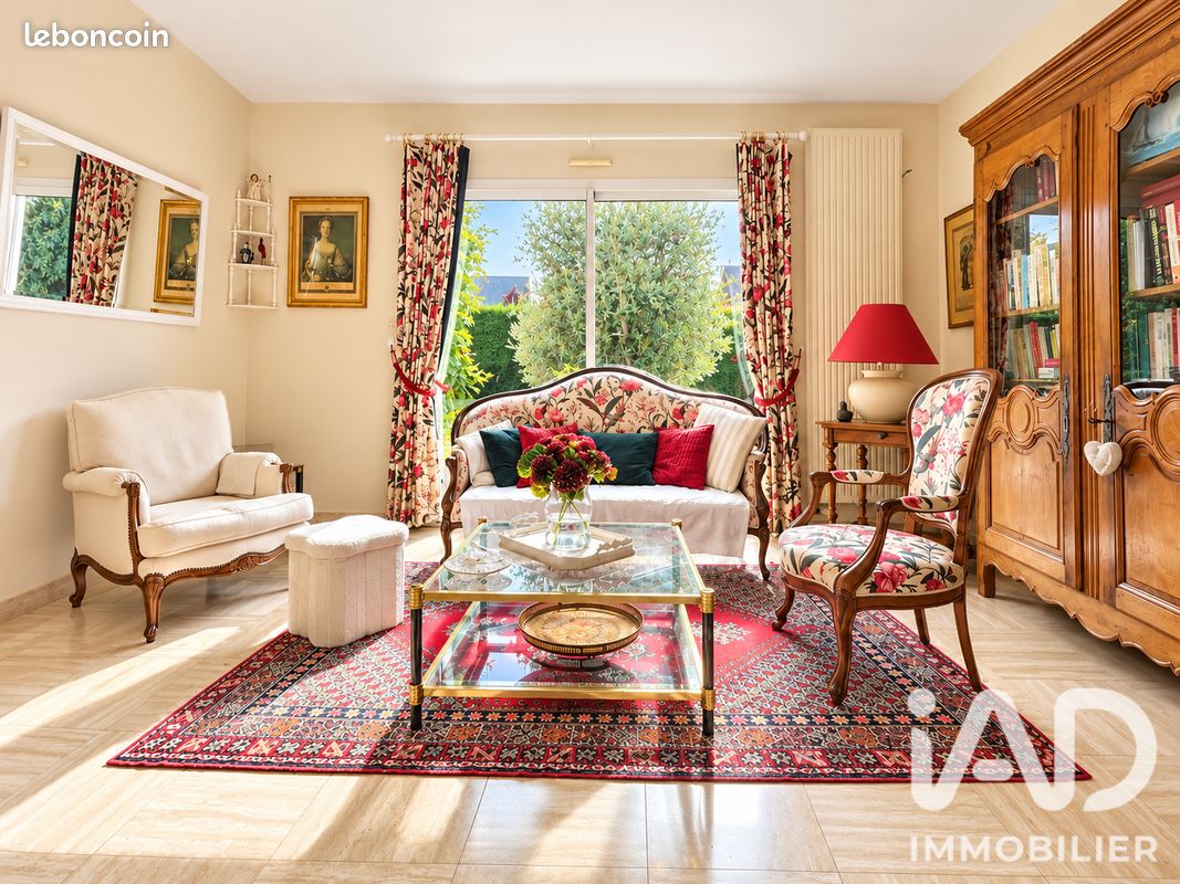 Maison 7 pièces 175 m² · à Saint-Hilaire-du-Harcouët · 175 m² · 325 000 €