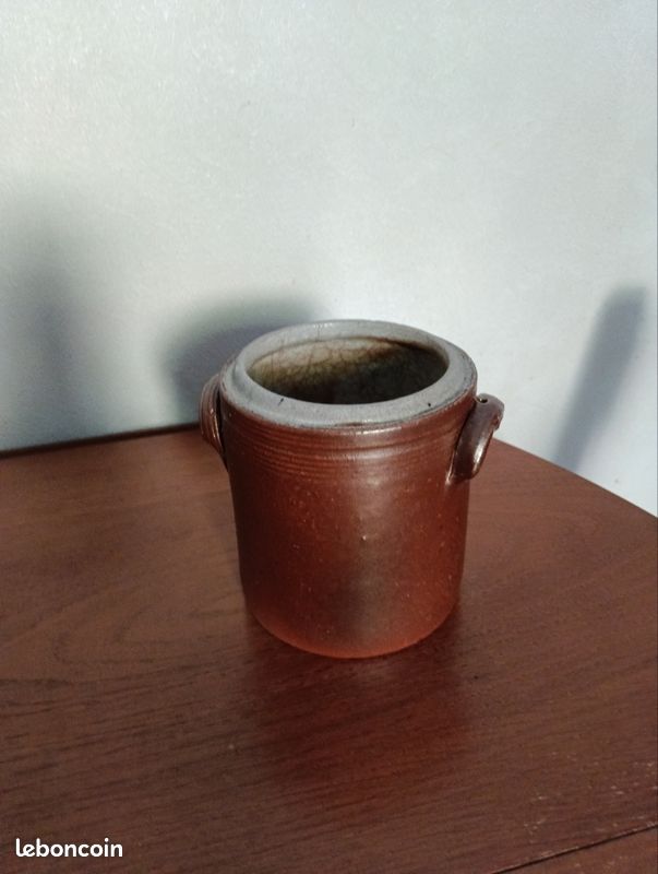 Pot en grès (image 1)