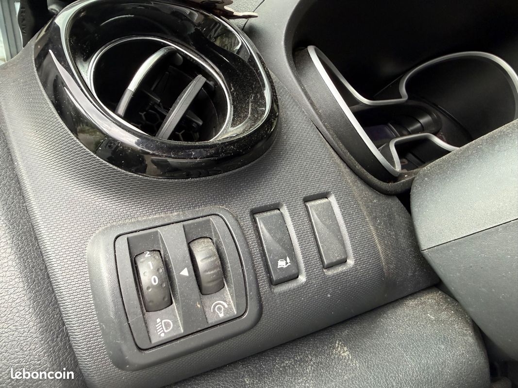 RENAULT TRAFIC VU L2H2 1200 2.0 DCI 145CH ENERGY CONFORT / NACELLE / ENTRETIENS RENAULt (image 21)