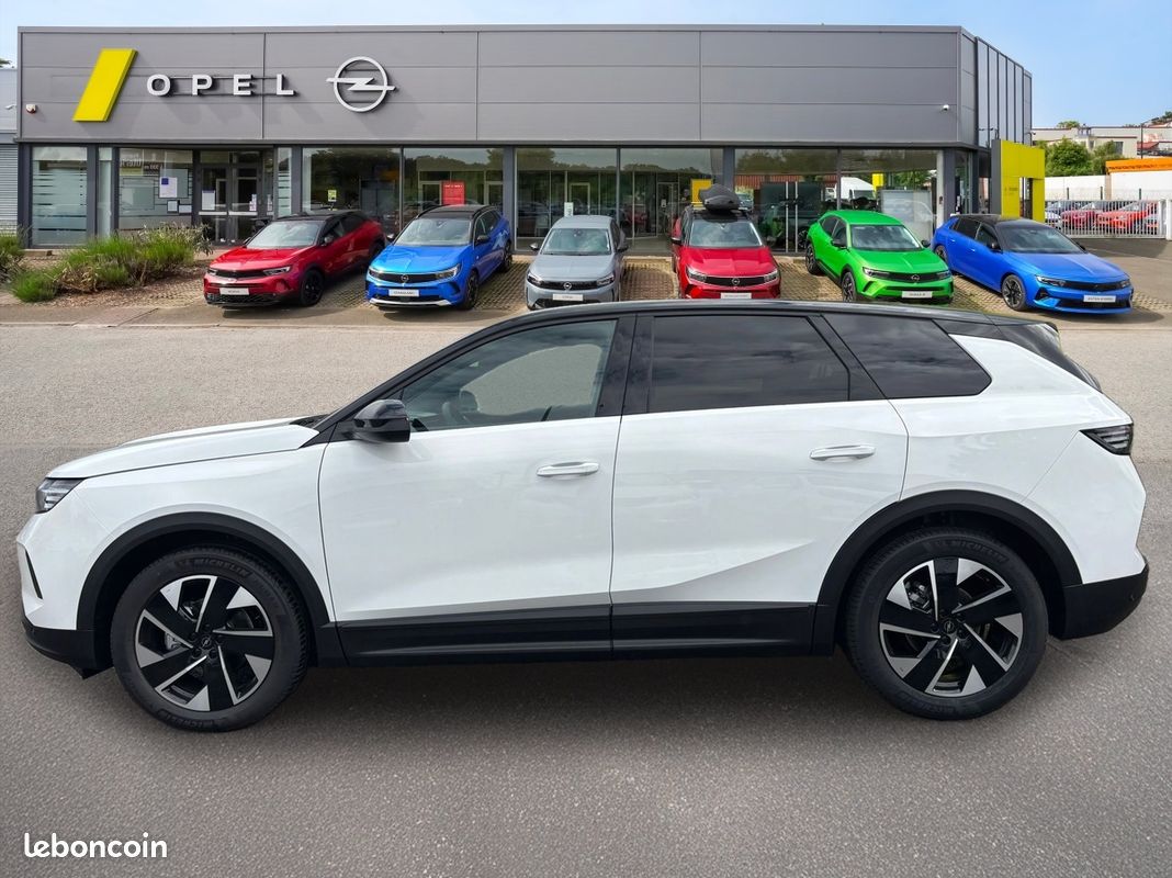 Opel Grandland (2) 1.2 Turbo Hybrid 145ch Automatique GS (image 15)