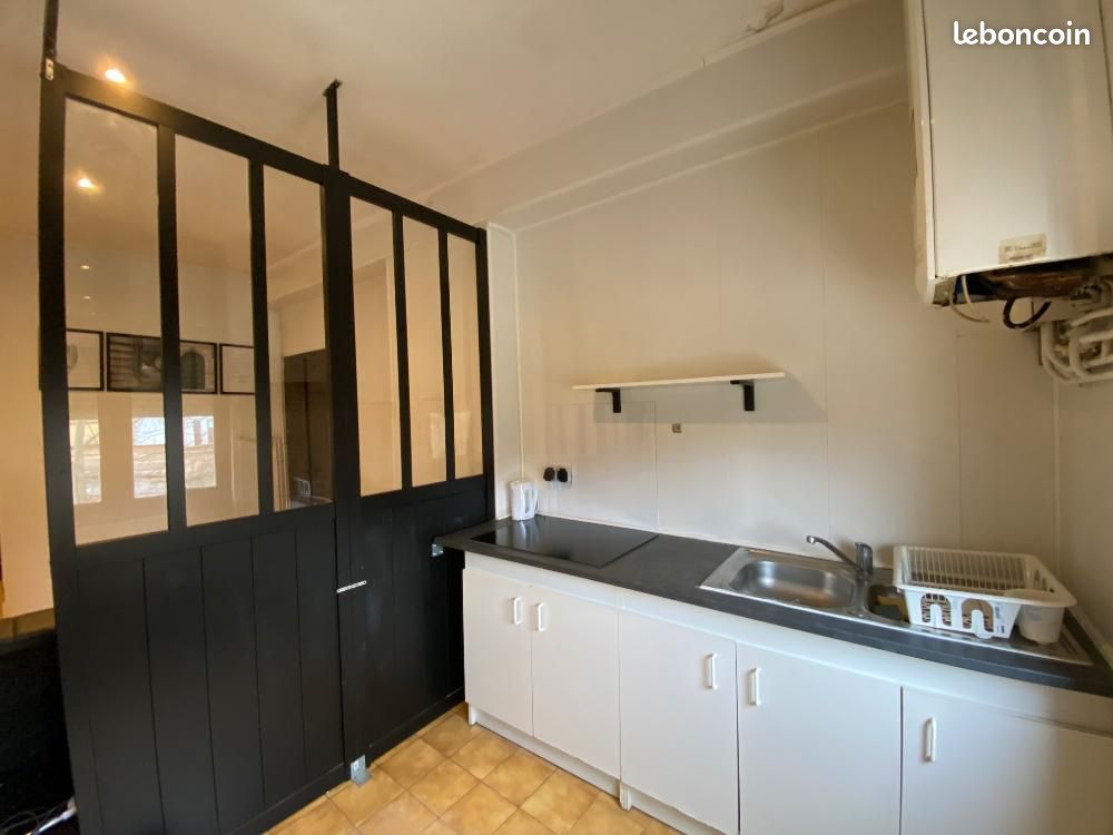 Appartement 3 pièces 48 m² · à Saint-Étienne · 48 m² · 598 €